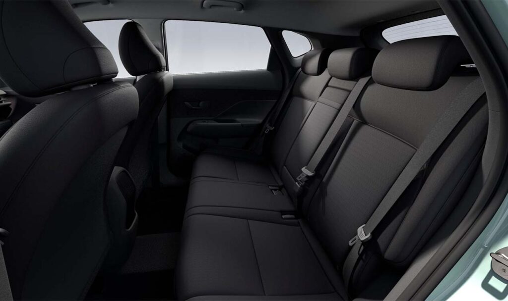 Hyundai-Kona-HEV-GDI-1.6-141CV-DT-Maxx-interior-trasera