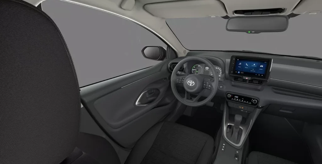 Toyota-Yaris-120H-116CV-ACTIVE-PLUS-interior-delantera.webp