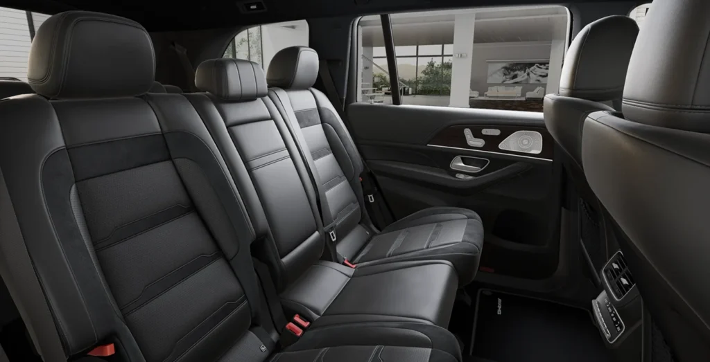 Mercedes-AMG-GLS-63-4MATIC-interior-trasera.webp