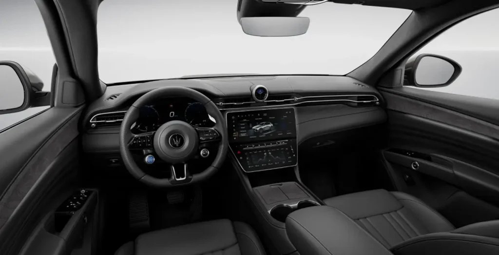 MASERATI-Grecale-L4-MHEV-AWD-interior-delantera.webp