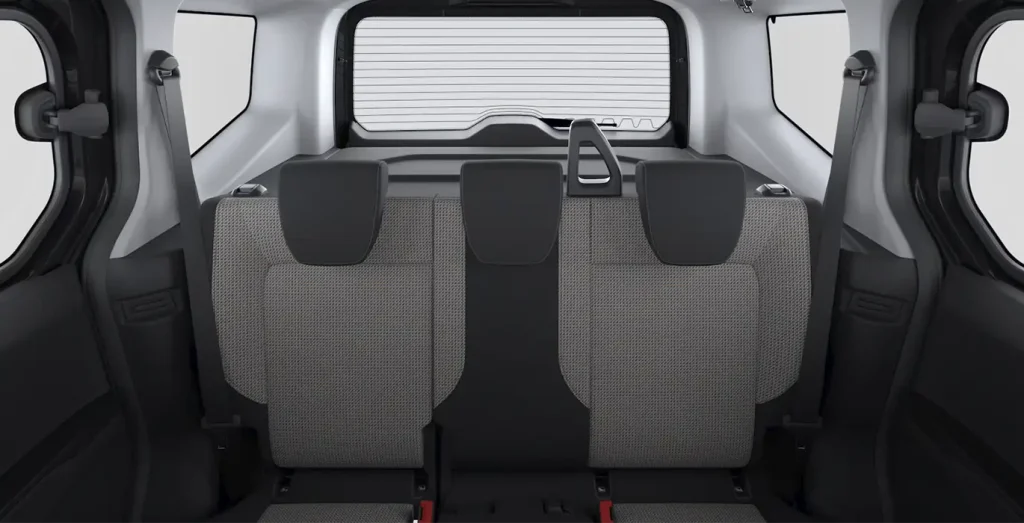 FORD-Tourneo-Courier-Trend-1.0-Ecoboost-125CV-M1-interior-trasera.webp