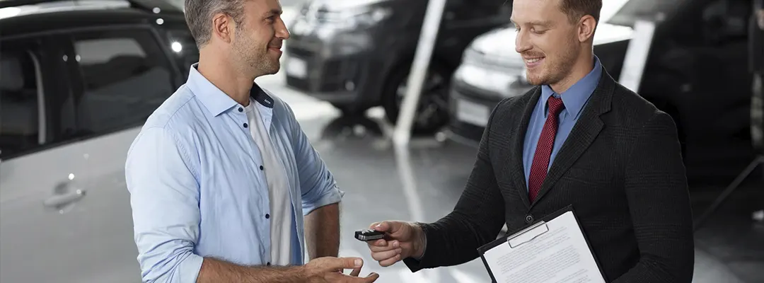 ¿Es mejor el renting o comprar coche en Valencia?