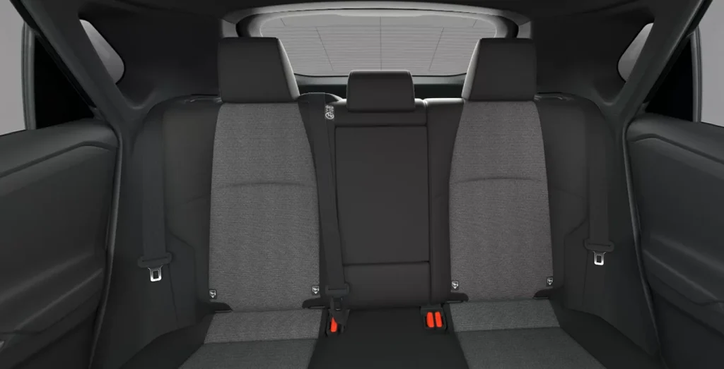TOYOTA-bZ4X-Advance-4x2-interior-trasera